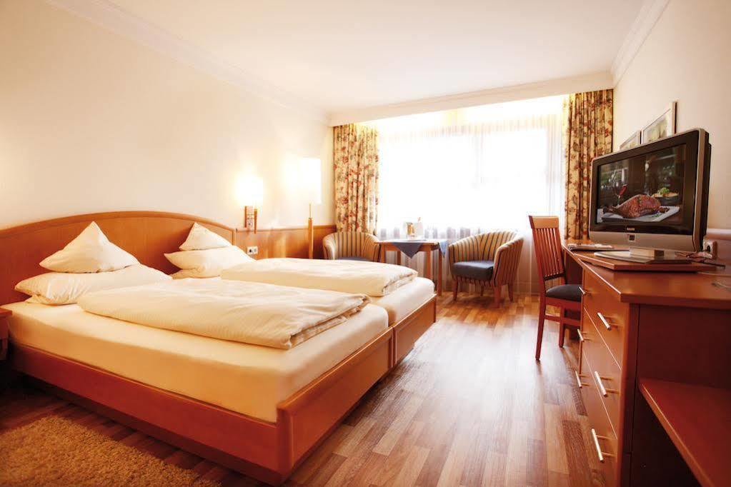 Hotel Quellenhof Bad Birnbach Exterior photo